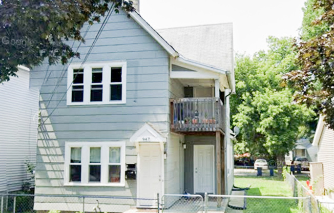 947 MUSKEGON AVE NW
