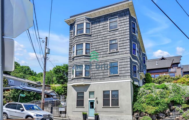 1 BED & 1 BATH CONDO FOR RENT