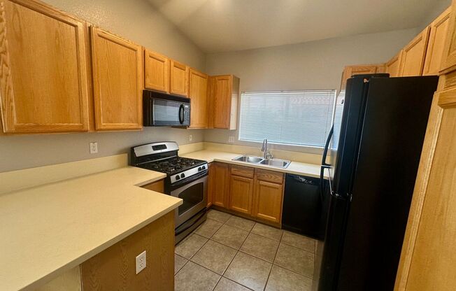 2 beds, 2 baths, $1,650, Unit UNIT 2011
