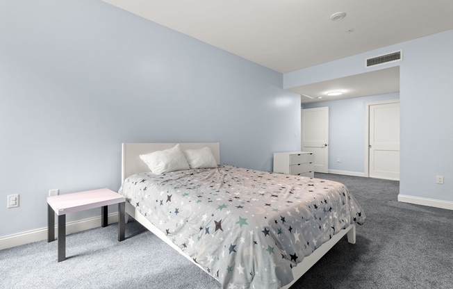 3 beds, 2.5 baths, 1,830 sqft, $5,500, Unit 206