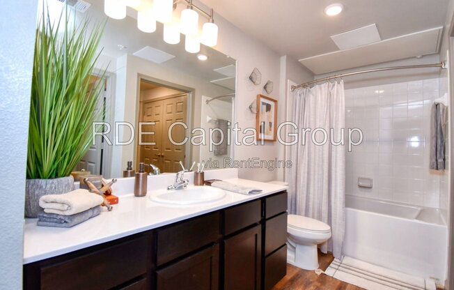 2 beds, 2 baths, 985 sqft, $1,300, Unit 2304 B1