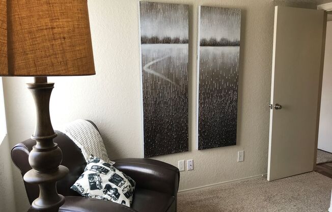 2 beds, 1 bath, 700 sqft, $1,125, Unit 12143