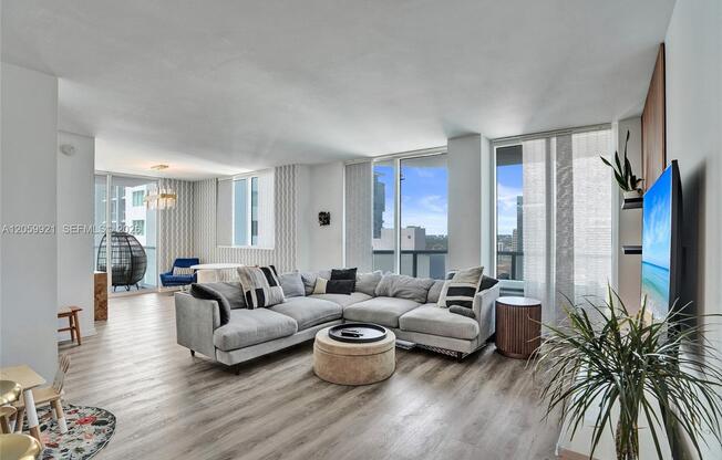 244 Biscayne Blvd