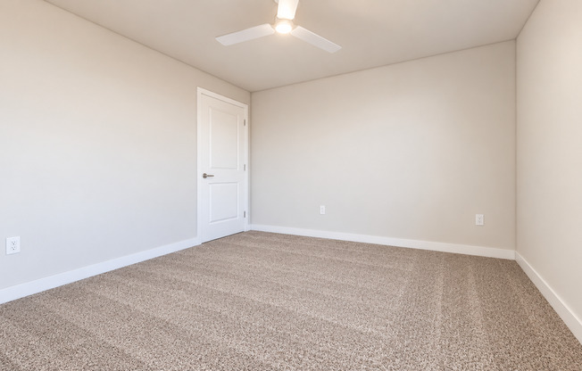 102 Lakewood Ave
