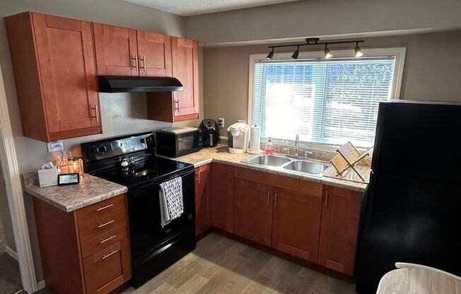 2 beds, 1.5 baths, 680 sqft, $949, Unit 8534