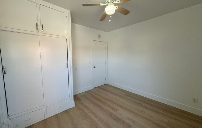 2 beds, 1 bath, $2,400