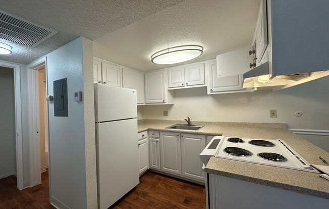 1 bed, 1 bath, 650 sqft, $1,475, Unit 494211