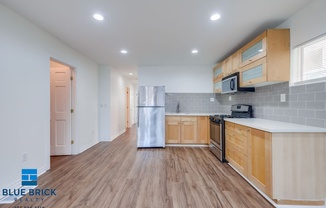 1223 N Bronson Ave