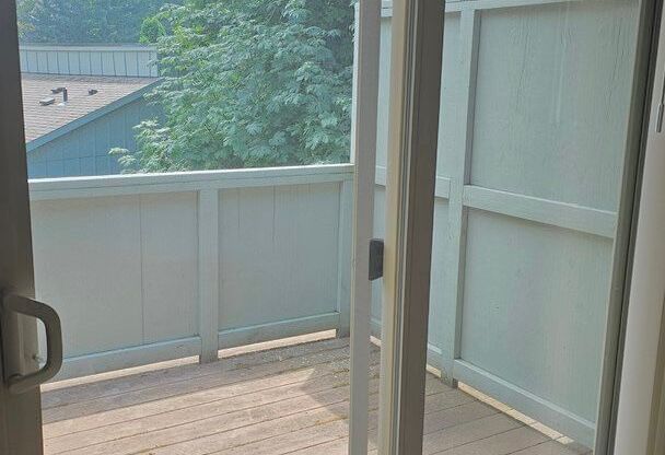 2 beds, 1 bath, 840 sqft, $1,695, Unit D03