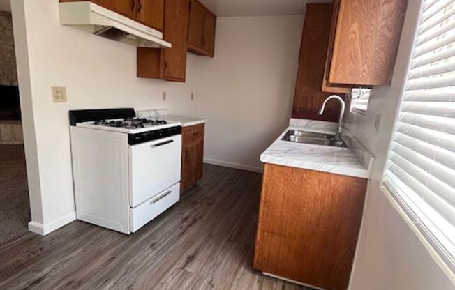 2 beds, 2 baths, 900 sqft, $2,600, Unit 3