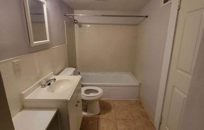 3 beds, 1 bath, $1,000