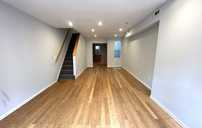 Gorgeous 3-Bedroom Townhouse in Point Breeze! Available NOW!