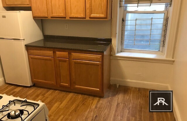 1812 COMMONWEALTH AVE