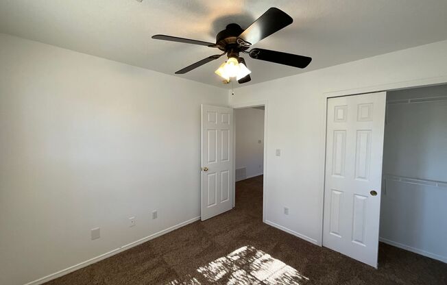 3 beds, 2 baths, $1,650