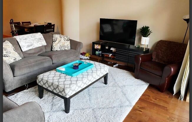 1 bed, 1 bath, 987 sqft, $1,975, Unit 111