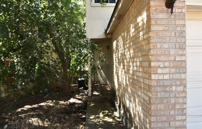 HP902 - 902-904 Sagewood Trail