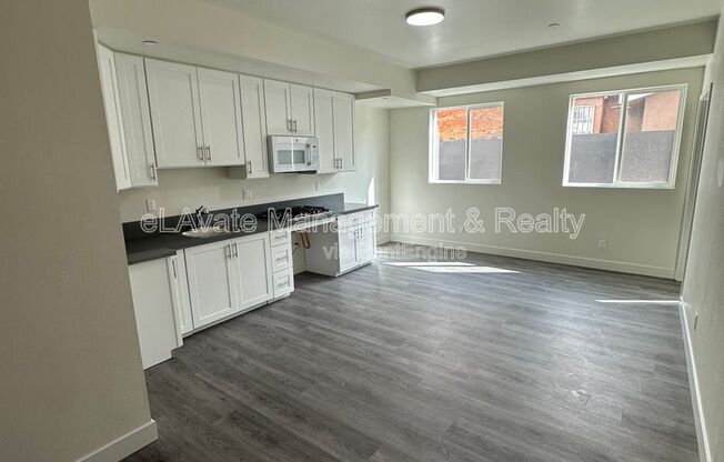 226 W 87 ST