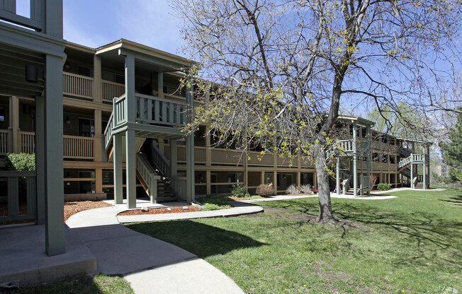 2 beds, 1 bath, 775 sqft, $1,650, Unit 203