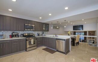 6205 1/2 NITA AVE