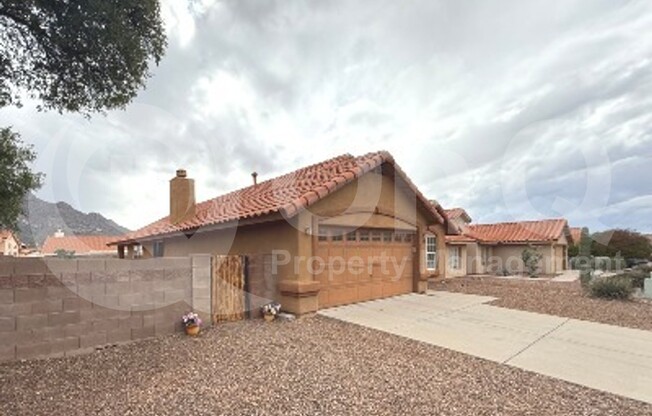 360 E STREAMS EDGE PL