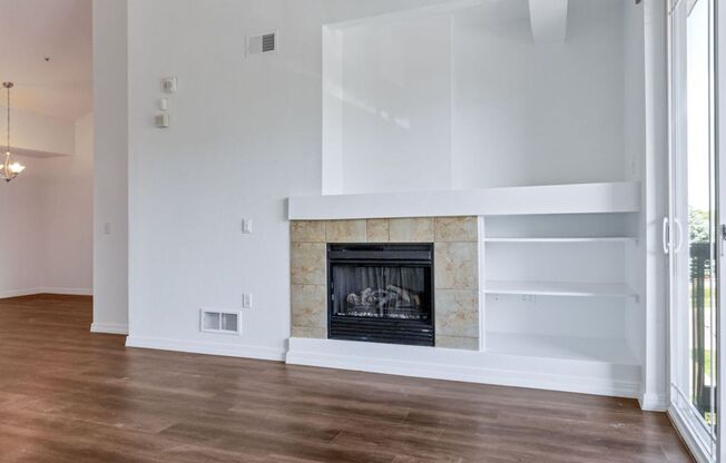 2 beds, 2 baths, $1,795, Unit UNIT 11304