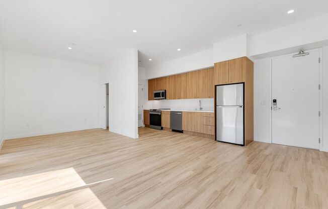 1 bed, 1 bath, 739 sqft, $2,995, Unit 306