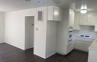 1 bed, 1 bath, $1,950, Unit 14