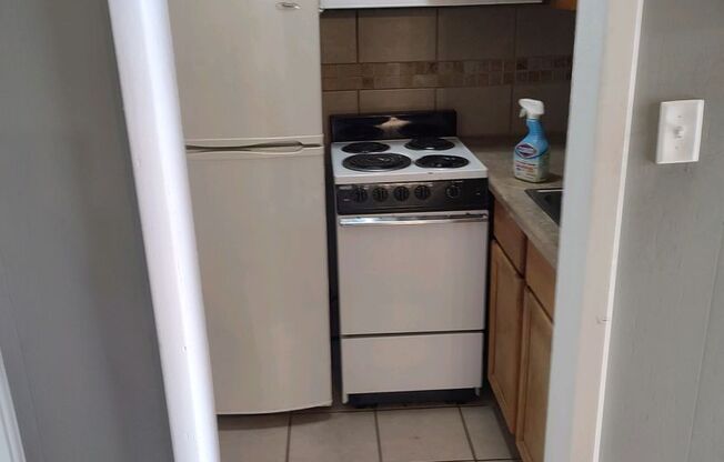 1 bed, 1 bath, 600 sqft, $700, Unit Unit 15