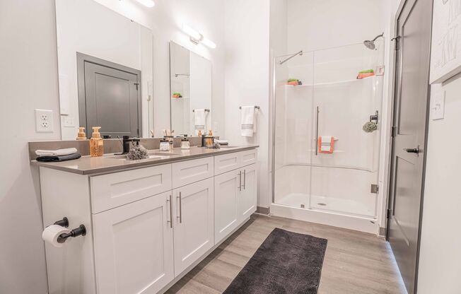 1 bed, 1 bath, 725 sqft, $1,610, Unit A111