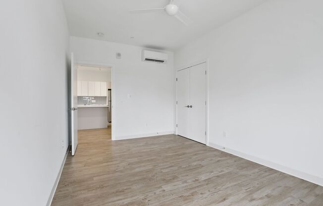 2 beds, 2 baths, 956 sqft, $2,250, Unit 409