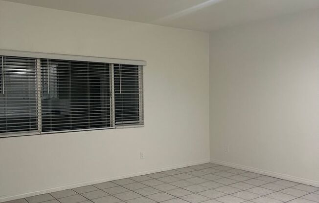 Beautiful 3 Bedroom 2 Bath Home!