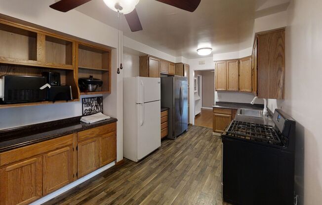 6BD/3BA on Dorothy Dr!!