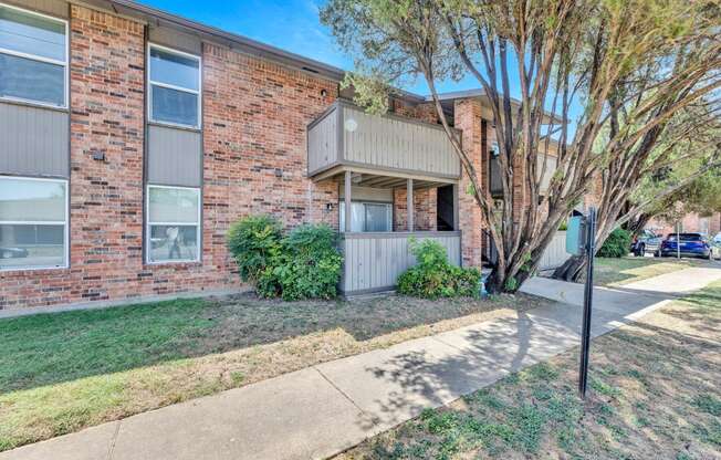 One-, Two-, and Three-Bedrooms in Fort Worth, TX