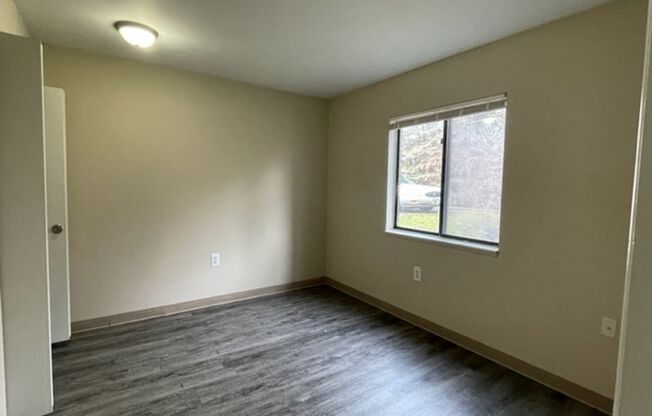 1 bed, 1 bath, 600 sqft, $925, Unit 2915 104