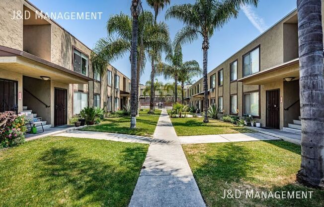 909 S. SUNSHINE AVENUE