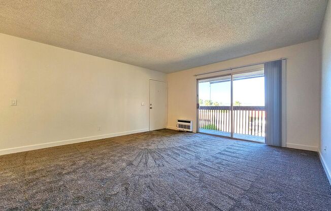 2 beds, 1 bath, 760 sqft, $2,025, Unit 24