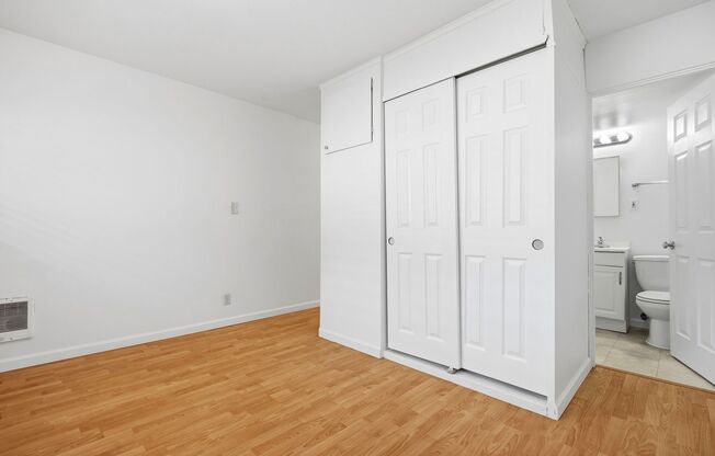 Studio, 1 bath, 355 sqft, $1,325, Unit 311