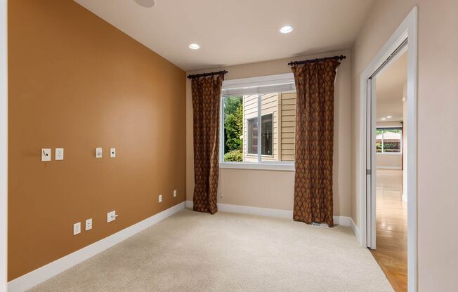 A True Jewel — One-of-a-Kind 4 Bedroom Home in Snoqualmie ridge