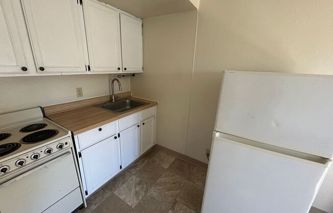 1 bed, 1 bath, $905, Unit 404