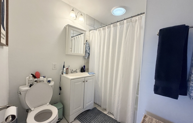 Studio, 1 bath, 650 sqft, $2,680, Unit 404