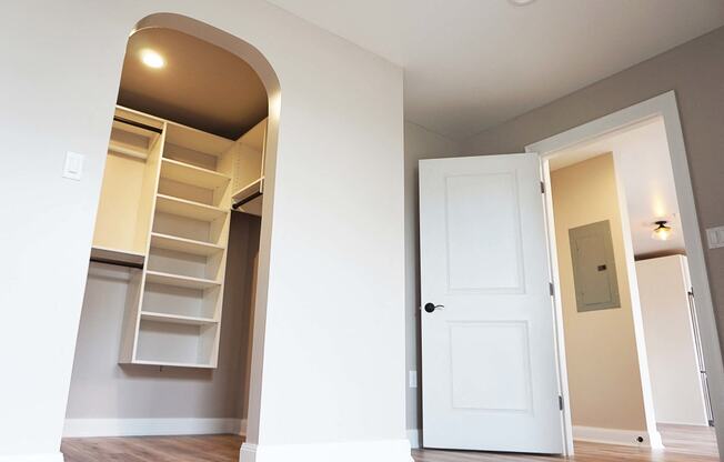 Onota Suite 302 - Bedroom