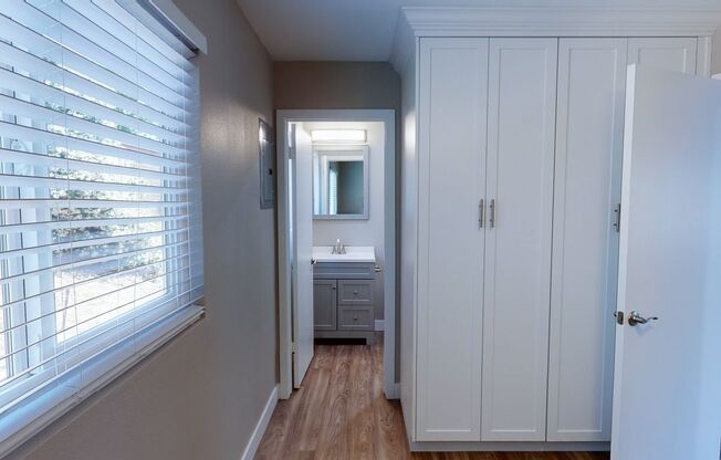 2 beds, 2 baths, 976 sqft, $2,495, Unit 310-C