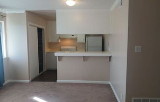 2 beds, 1 bath, $1,975, Unit # 1