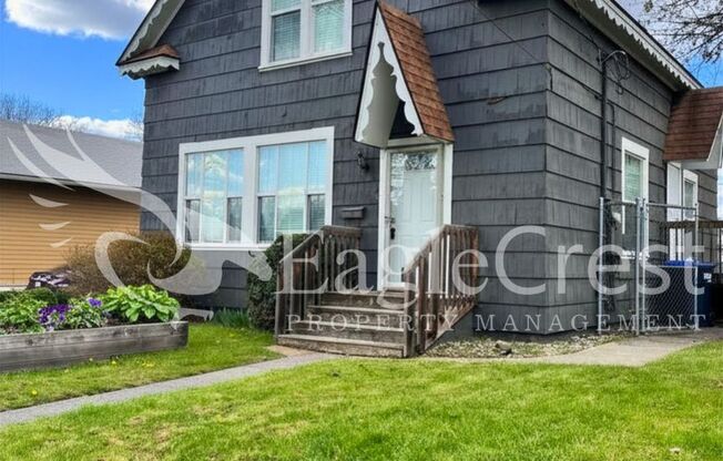Charming 3BR Home with Spacious Yard & Bonus Living Space