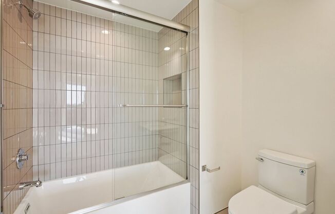 1 bed, 1 bath, 650 sqft, $3,095, Unit 208