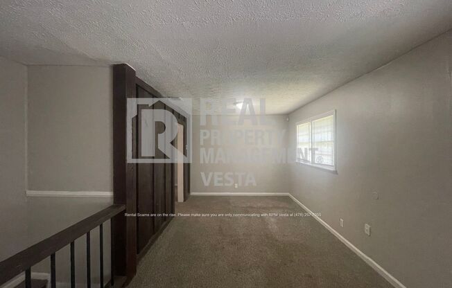 1905 KAREN DR