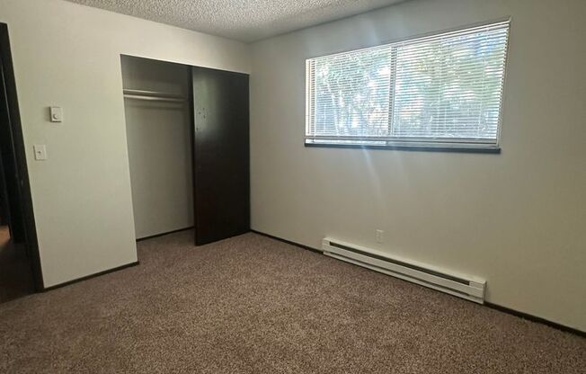 2 beds, 1 bath, 750 sqft, $1,800