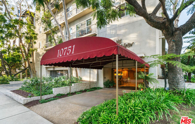 1 bed, 1.5 baths, 853 sqft, $3,150, Unit 603