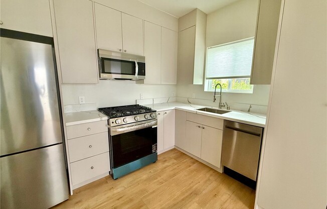7508 1/2 CLAIRE AVE