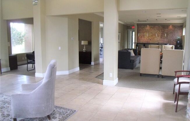 2 beds, 2 baths, $1,450, Unit Building 10